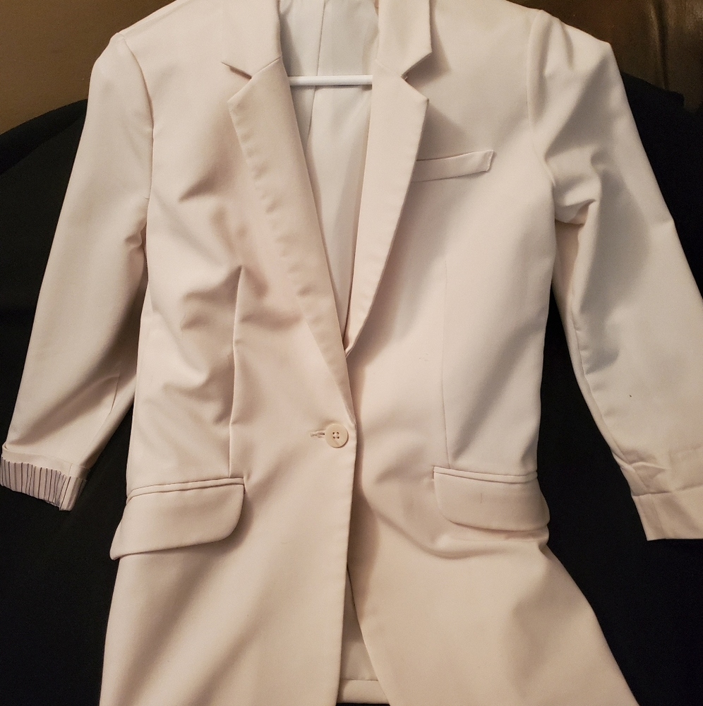 Dynamite white blazer